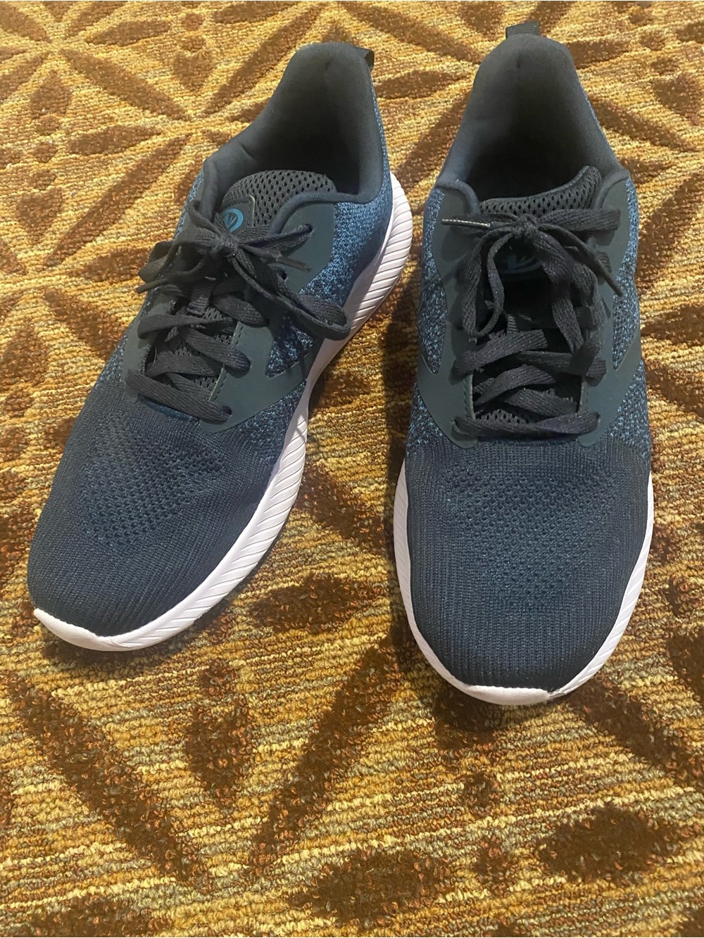Men’s Sneakers Size 10, Barely Worn